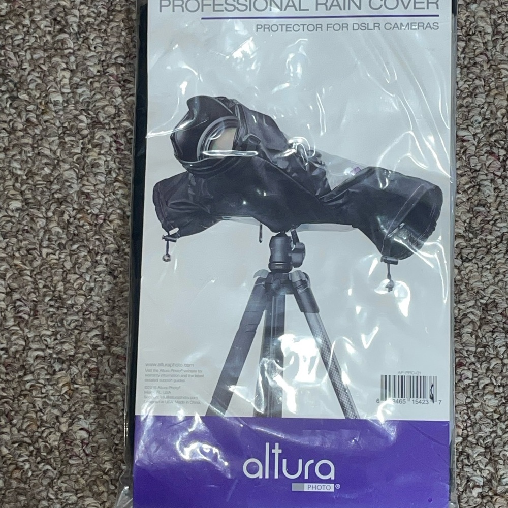 Altura Photo Professional Rain Cover for DSLR Cameras